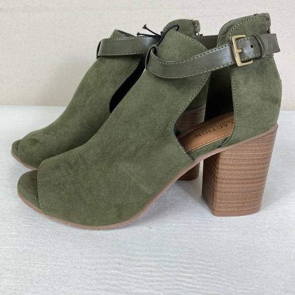 Reaction Kenneth Cole Shoes - 💫Reaction Kenneth Cole | Hit Hooded Bootie.